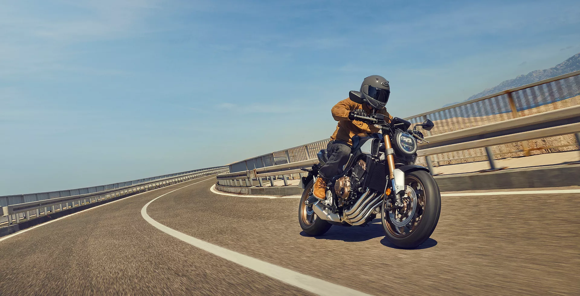 CB650R-header