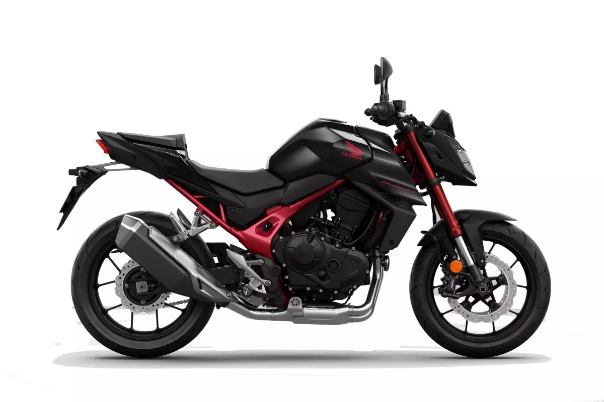 GRAPHITE BLACK
7.990 €