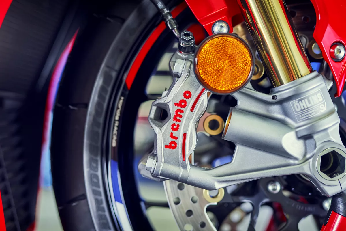 CBR1000RRR_Mprostines kai piso dagkanes Brembo