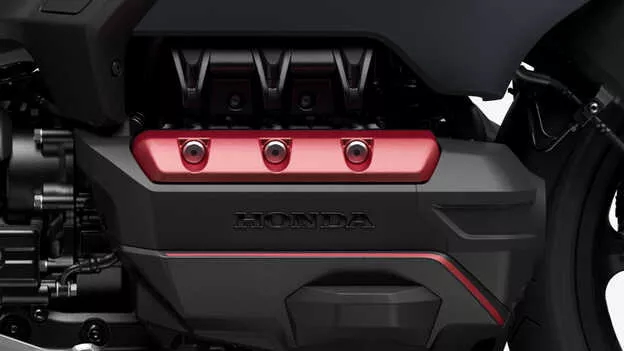 GL1800 DCT epipedos eksakilindros kinitiras SOHC 1.833cc 24V SOHC (1)