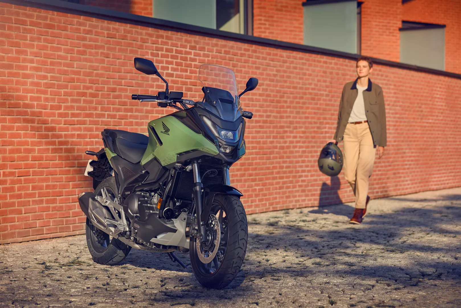 NC750X 2025 slider 4
