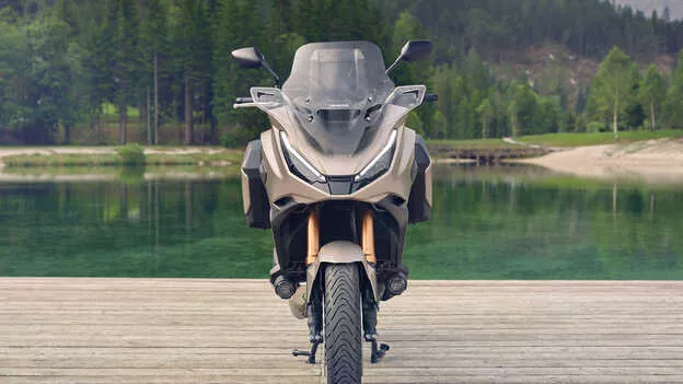 NT1100 neo fota imeras DRL me ensomatomena flas (1)