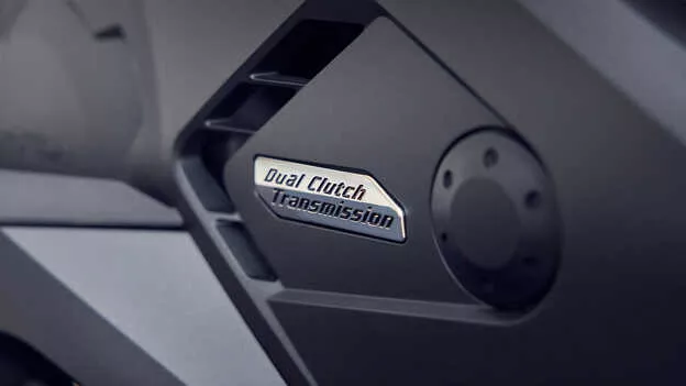 FORZA 750 enimeromeno kivotio diplou simplekti (DCT) (1)