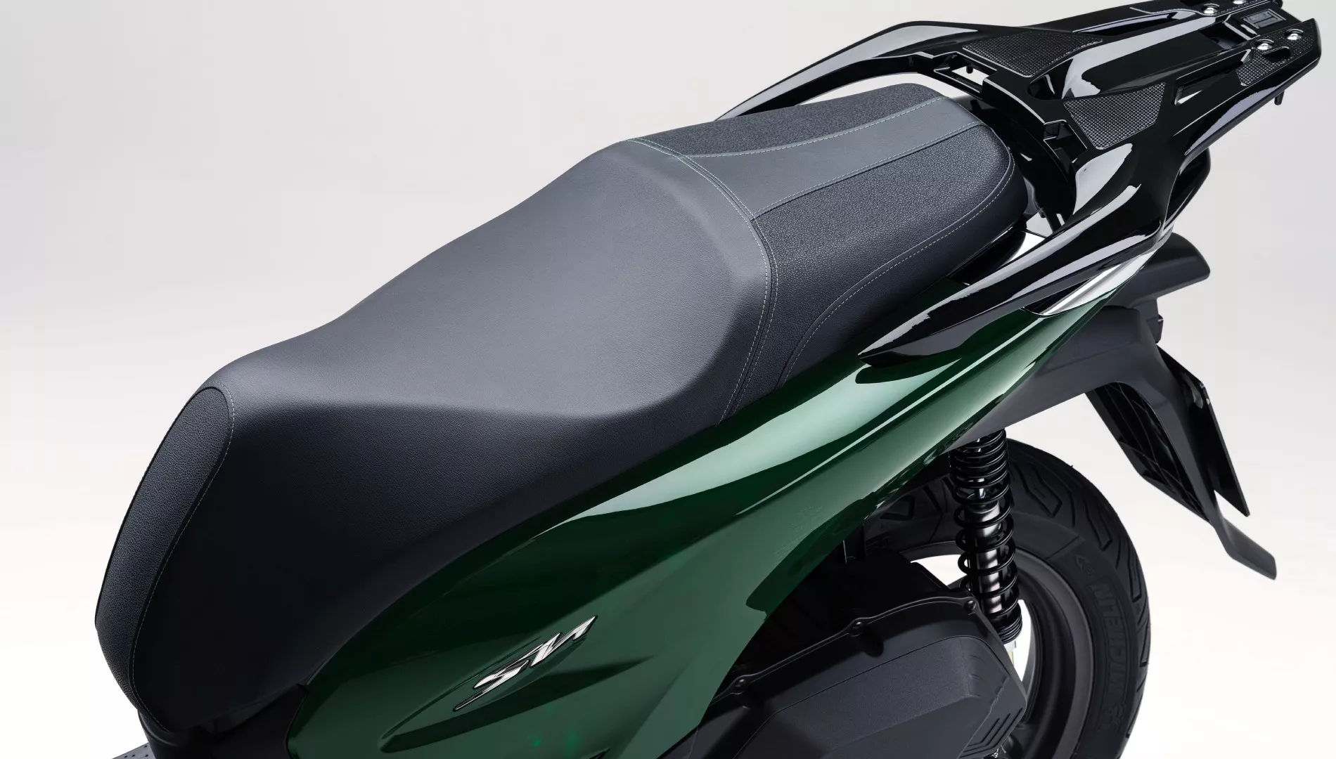 SH 125i monadiko vetro green slide 3