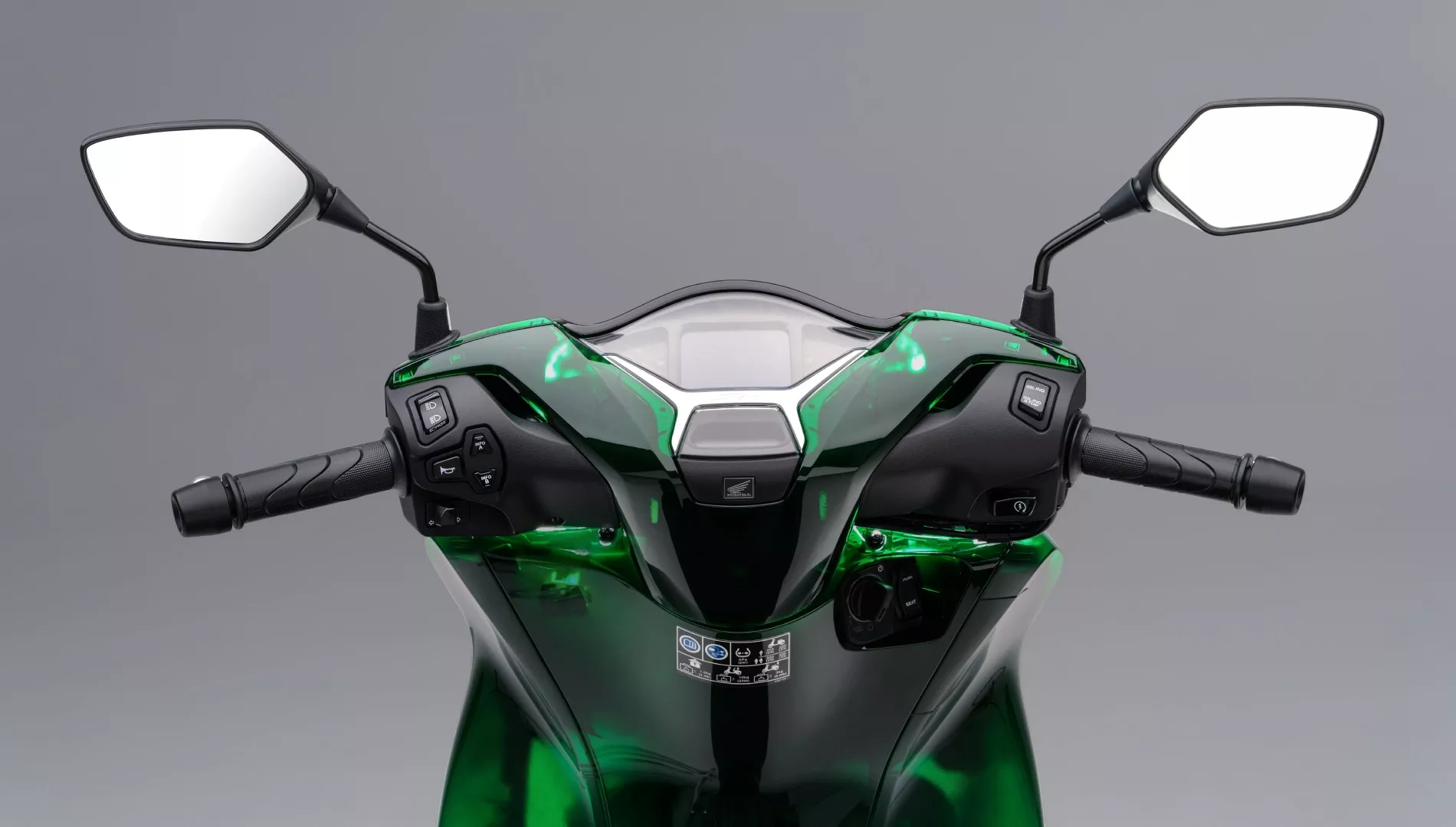 SH 125i monadiko vetro green slide 5