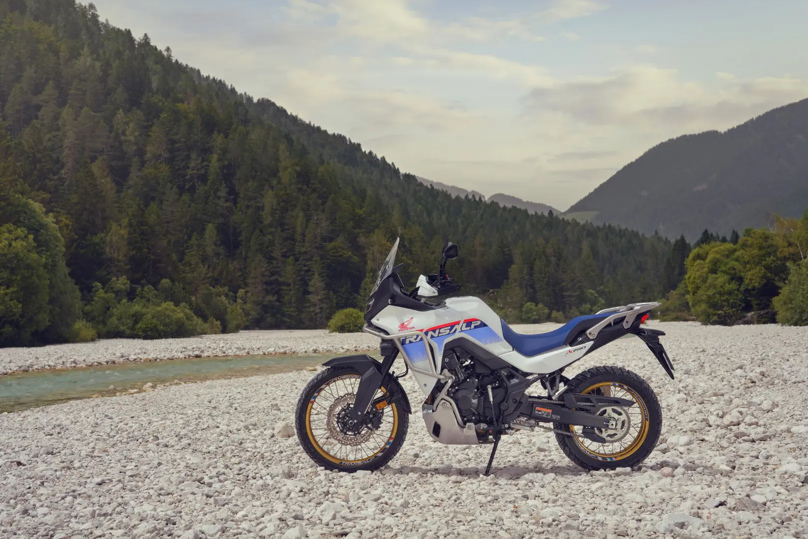 XL750 TRANSALP img 3