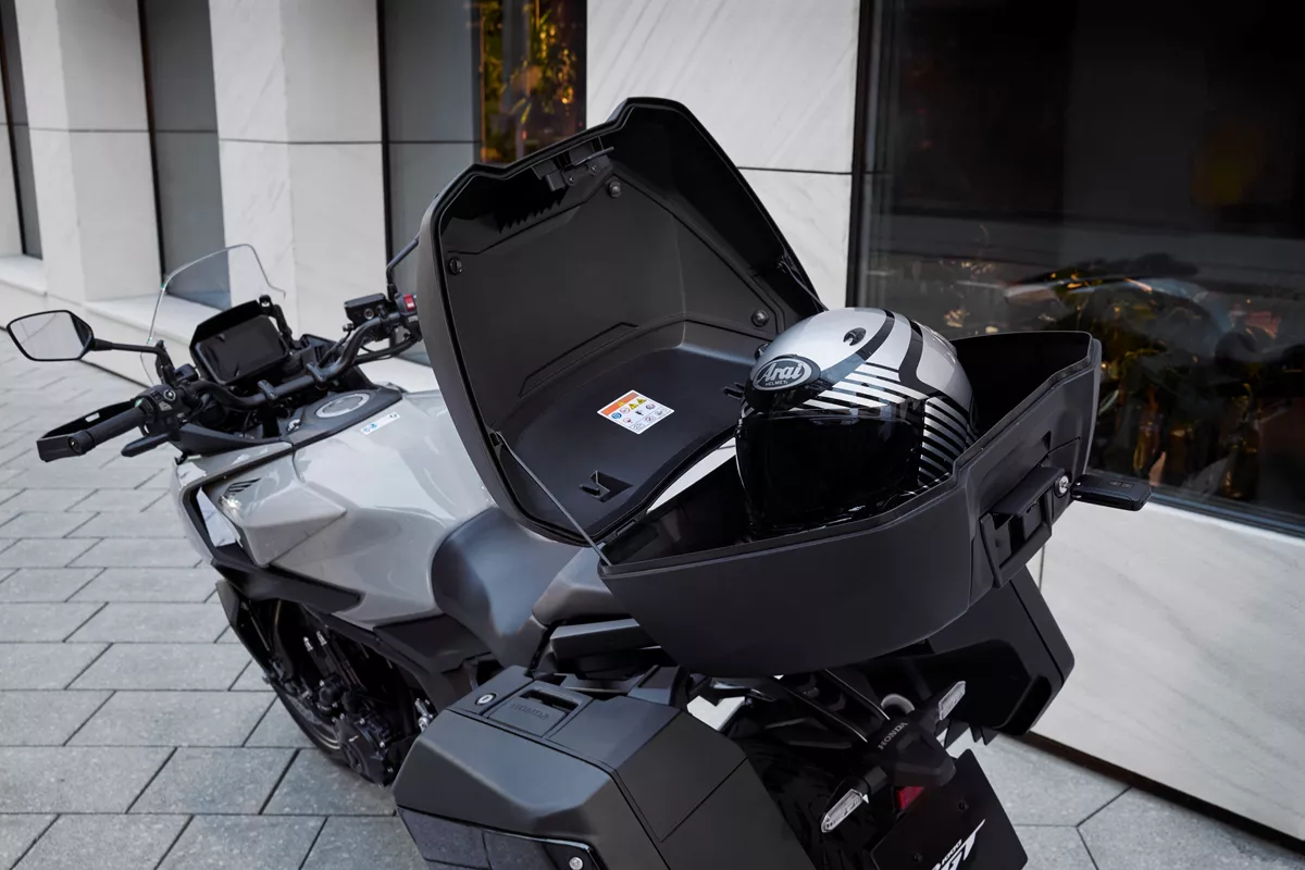 CB1000GT carousel_urban pack